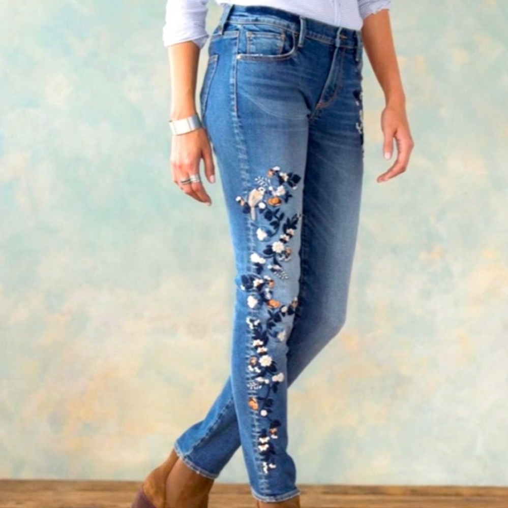 Driftwood Jackie Embroidery Jeans...Size 27
